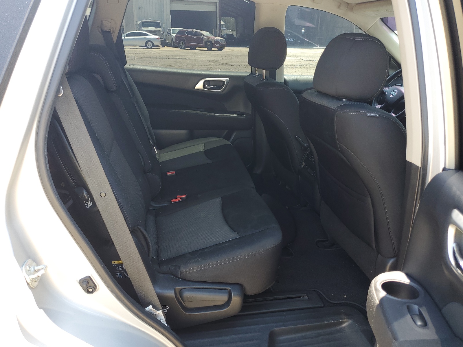 5N1DR2MN8HC673911 2017 Nissan Pathfinder S