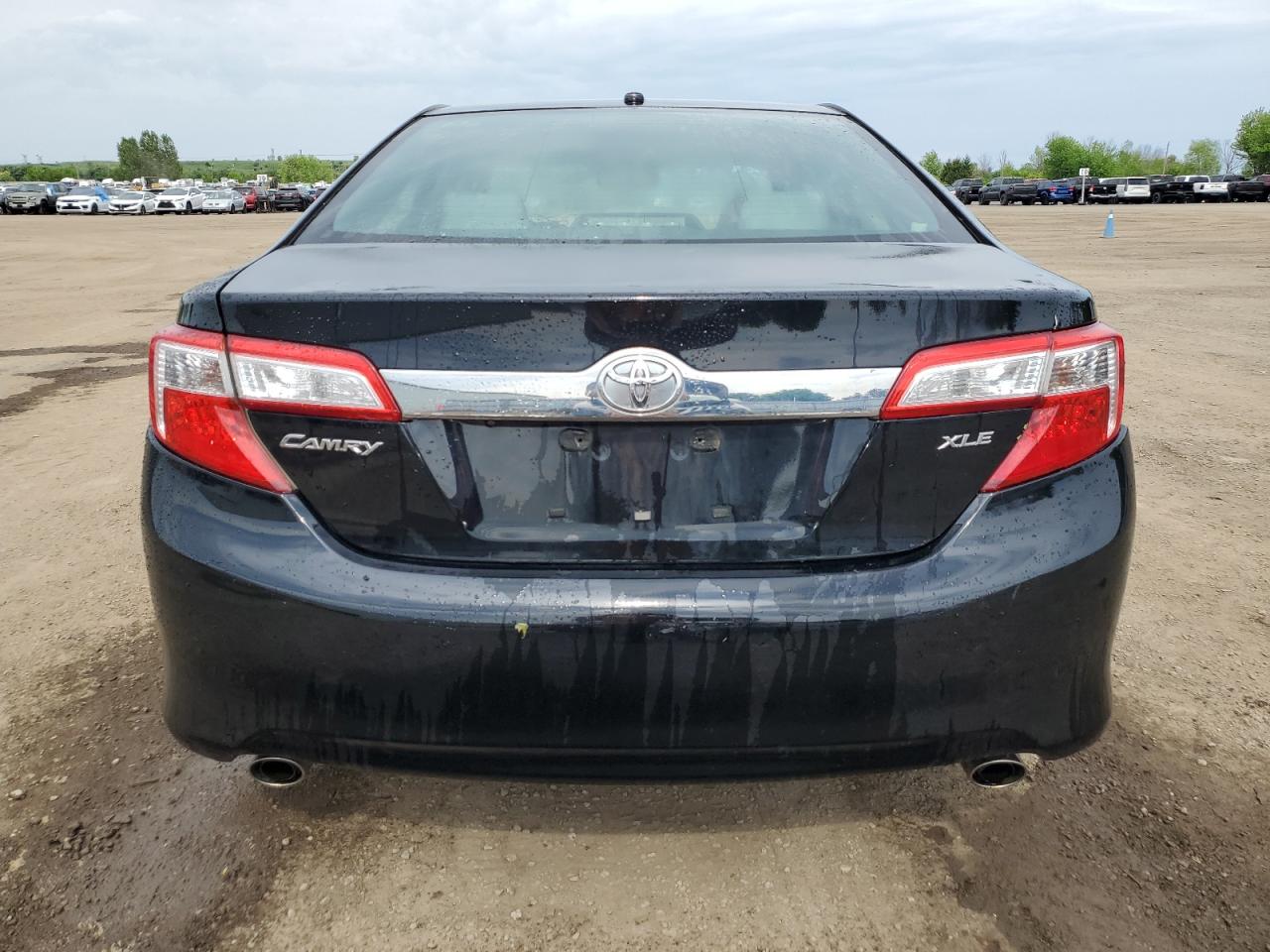 2012 Toyota Camry - Image 6