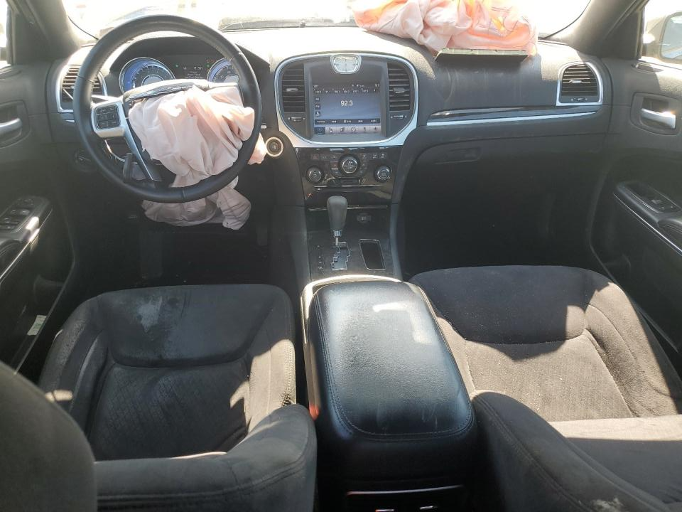 2C3CA4CG6BH523228 2011 Chrysler 300