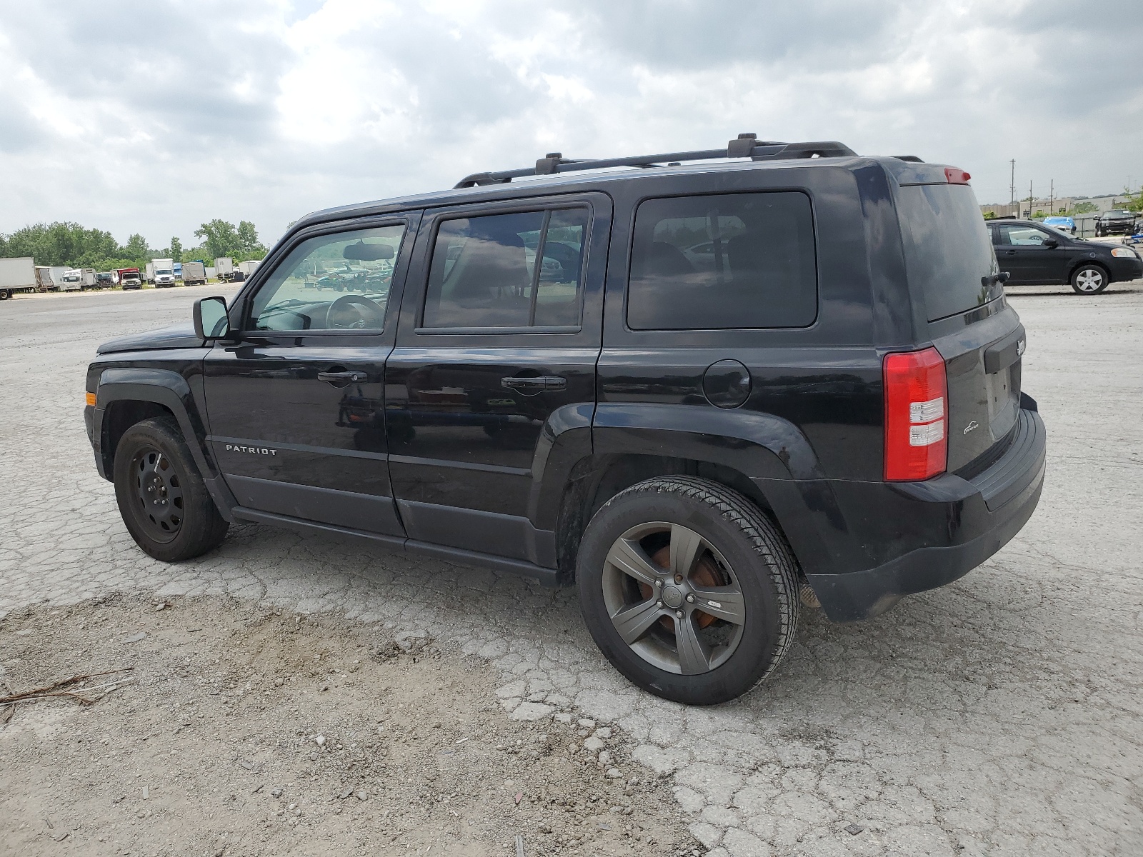 2014 Jeep Patriot Latitude vin: 1C4NJPFA0ED856409