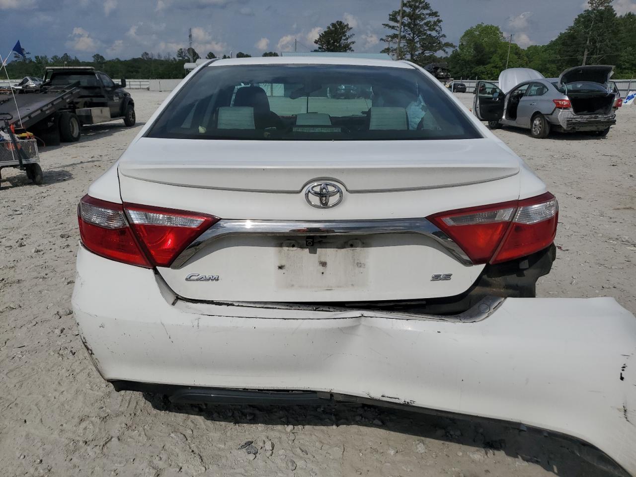 4T1BF1FK0GU221103 2016 Toyota Camry Le