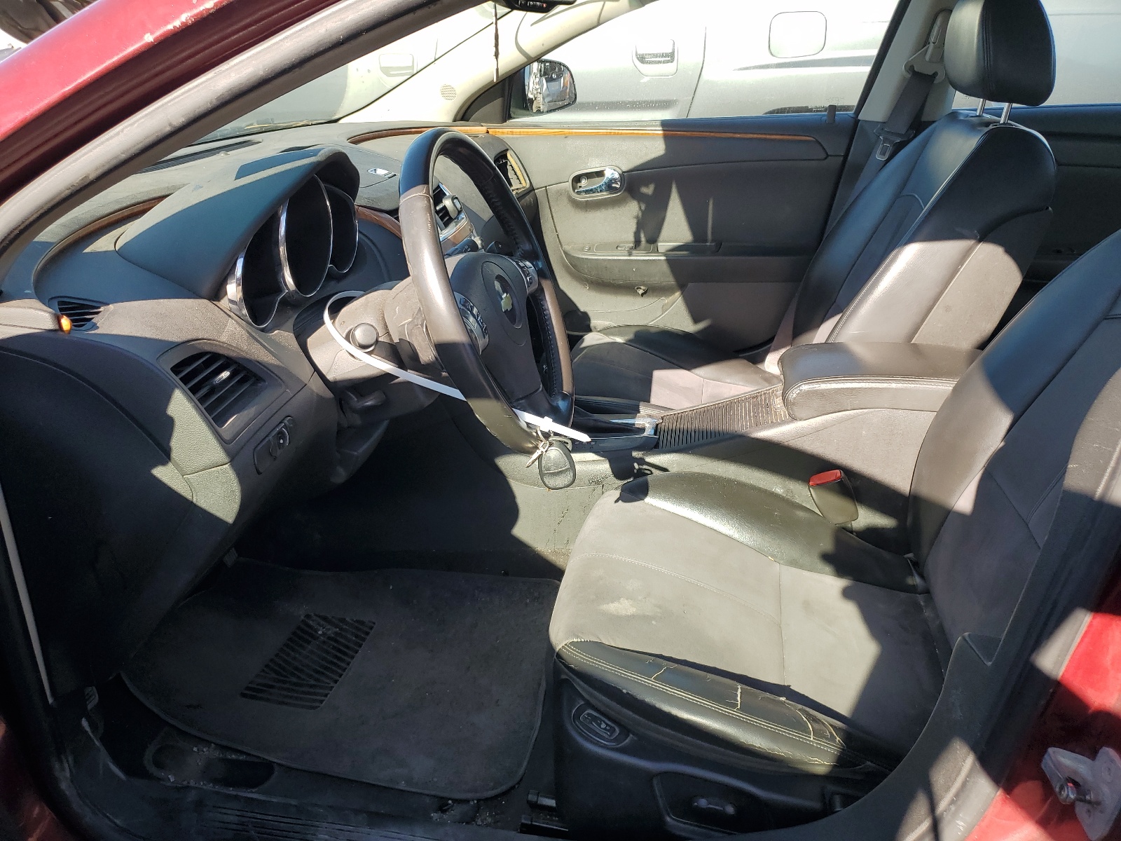 1G1ZJ57B29F142328 2009 Chevrolet Malibu 2Lt