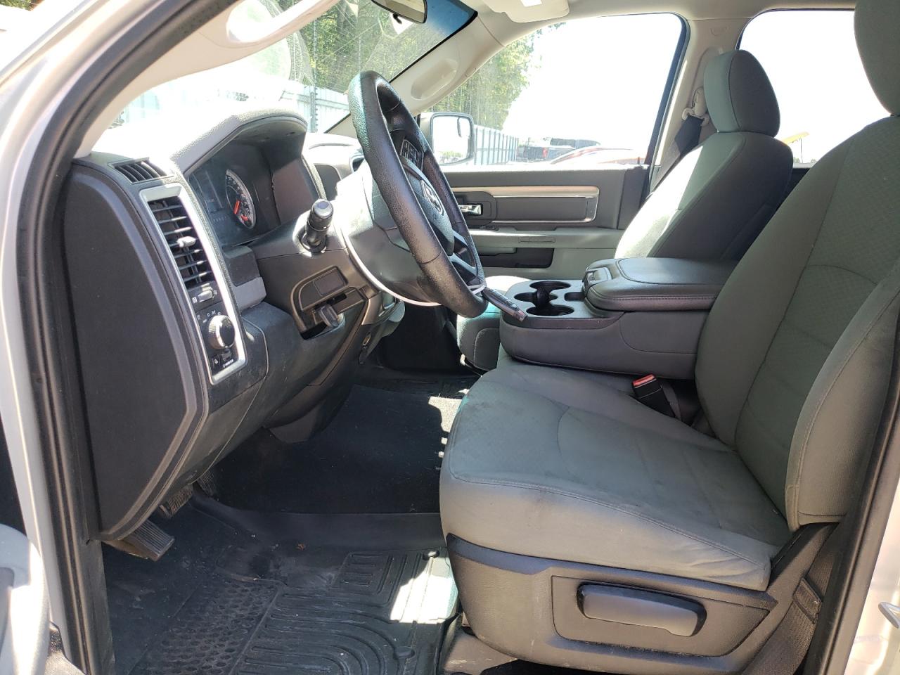 2017 Ram 1500 Slt VIN: 1C6RR6GG5HS682917 Lot: 54518734