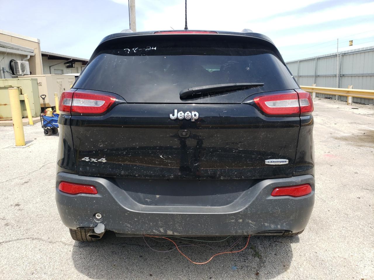 2017 Jeep Cherokee Latitude VIN: 1C4PJMCB1HW590766 Lot: 57276174