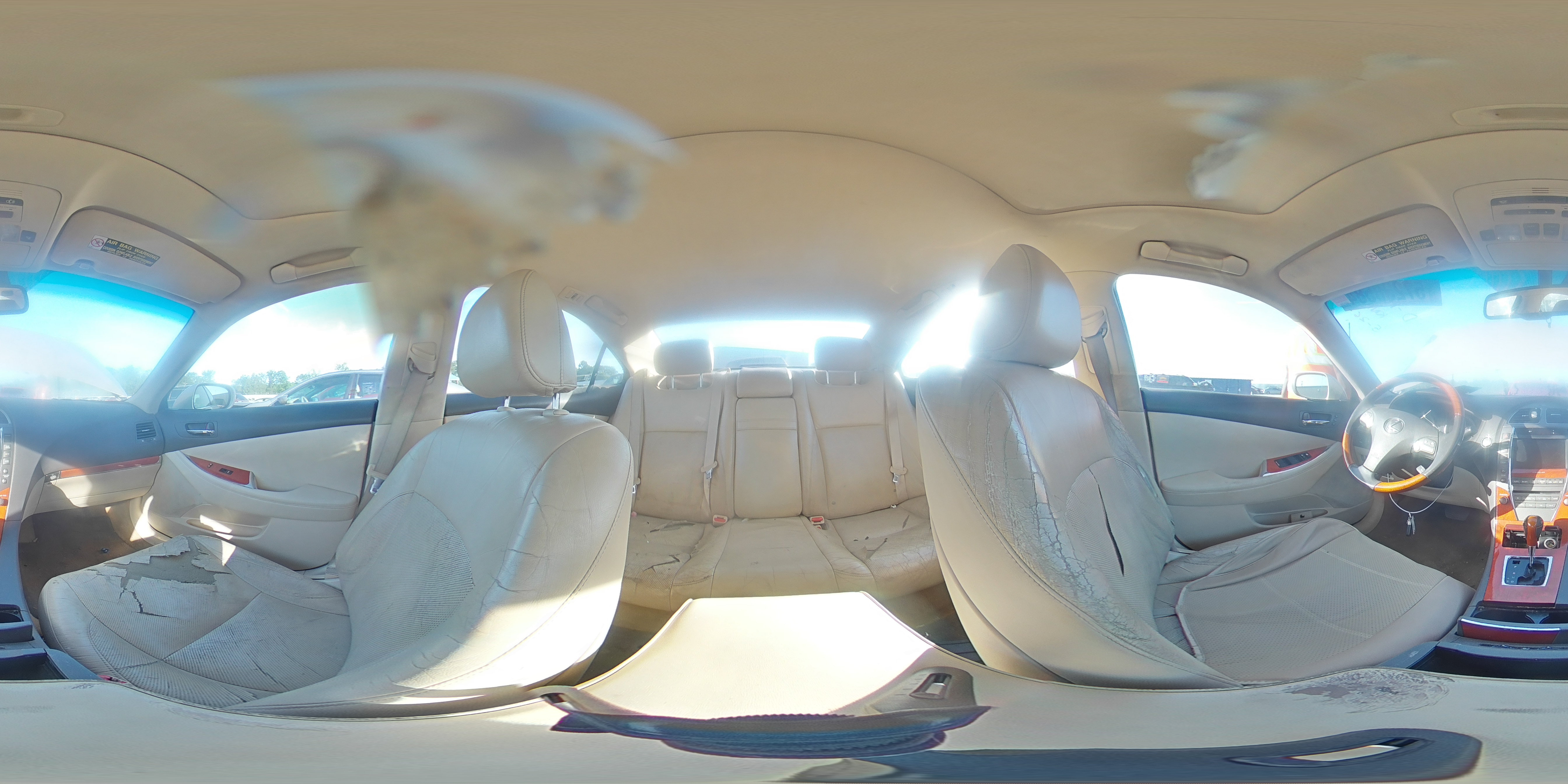 2010 Lexus ES - Image 13