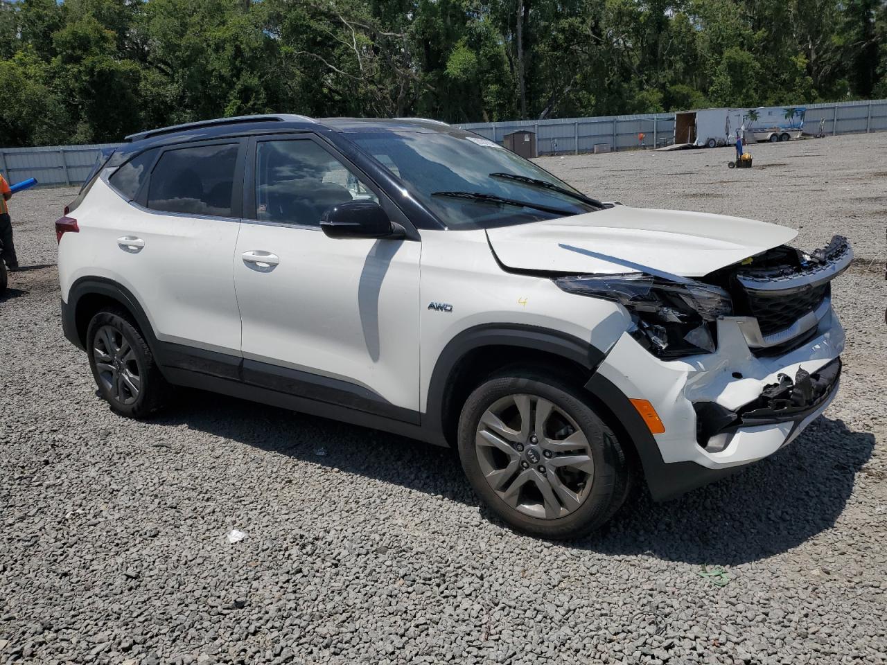 2021 Kia Seltos - Image 4