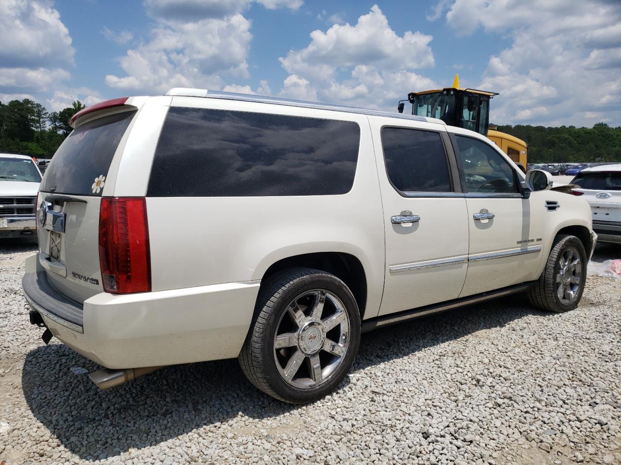 2010 Cadillac Escalade - Image 3