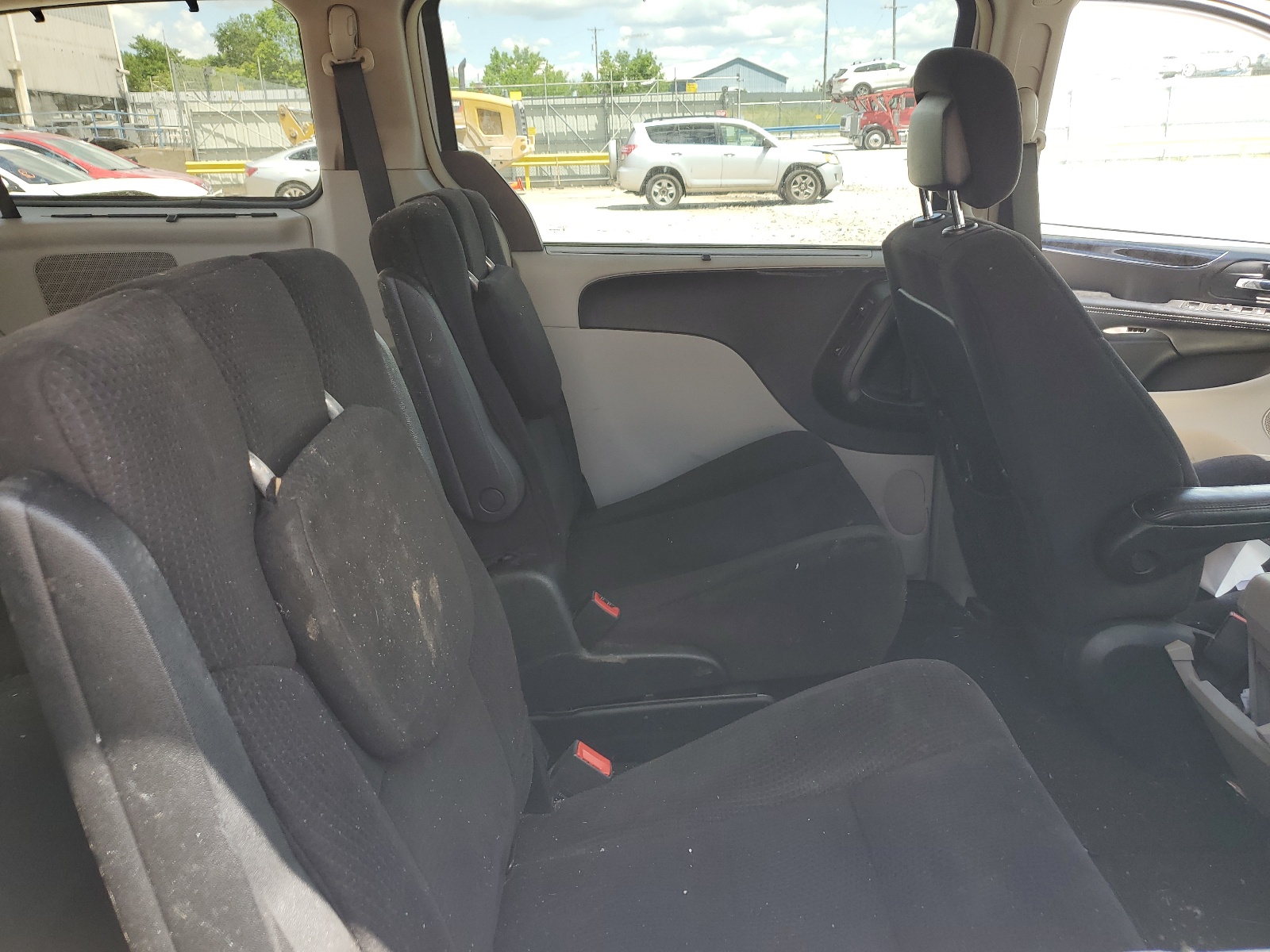 2A4RR5DG5BR612604 2011 Chrysler Town & Country Touring