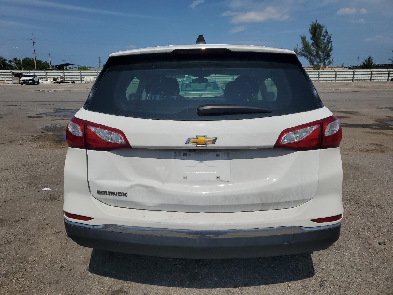 2018 Chevrolet Equinox Ls VIN: 2GNAXHEV9J6229358 Lot: 56811554