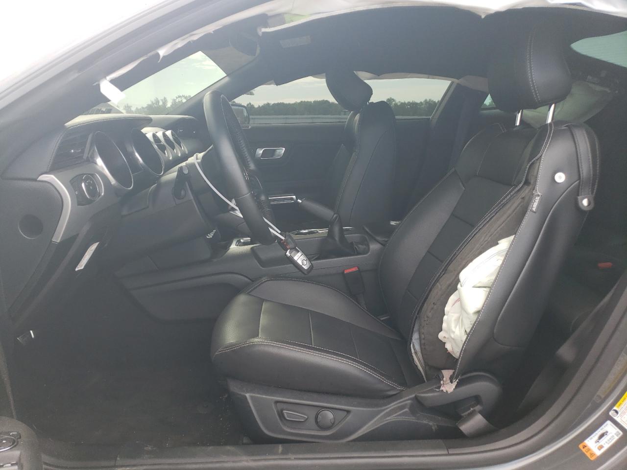 2022 Ford Mustang - Image 7