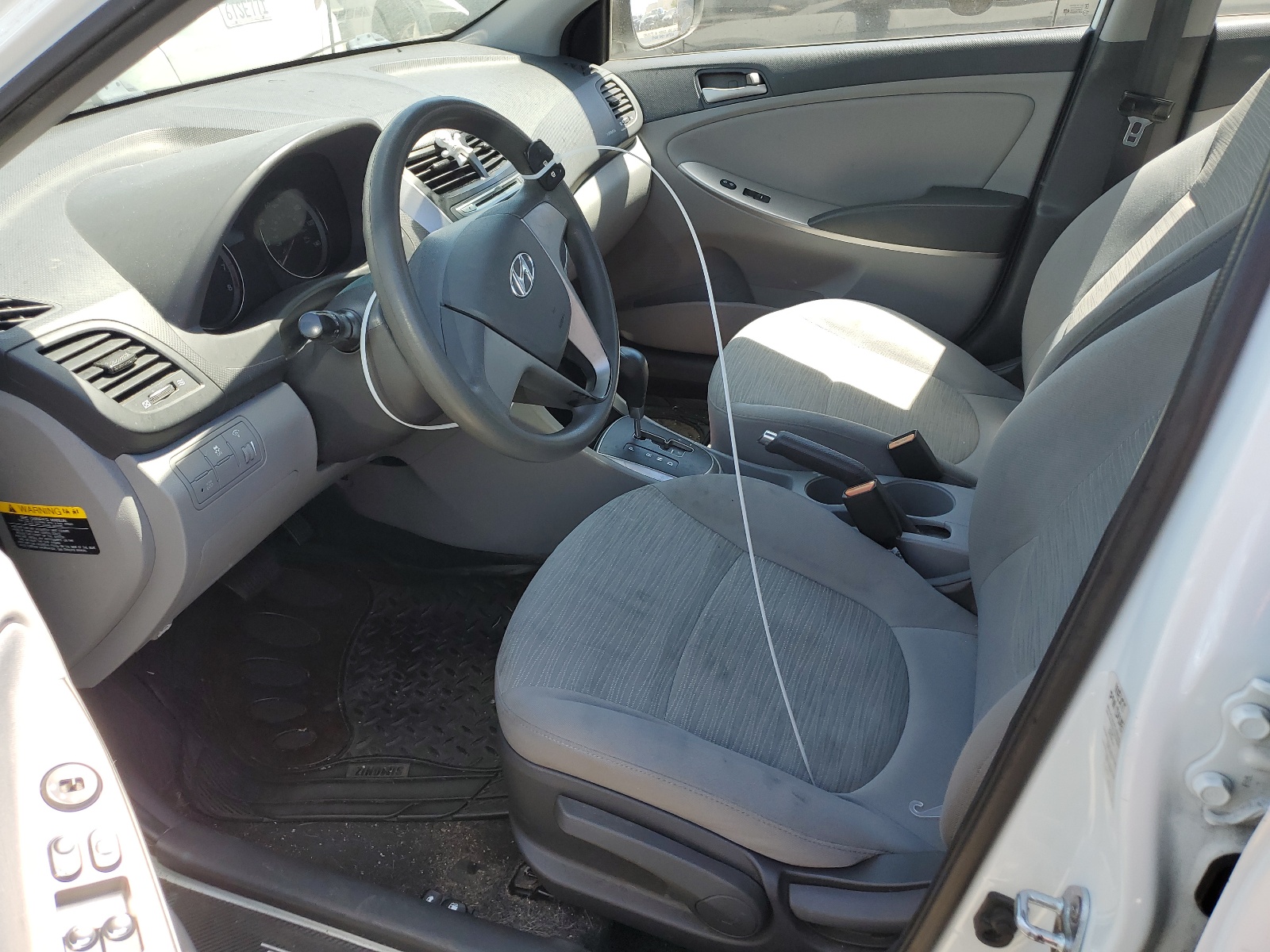 KMHCT4AE1FU911585 2015 Hyundai Accent Gls