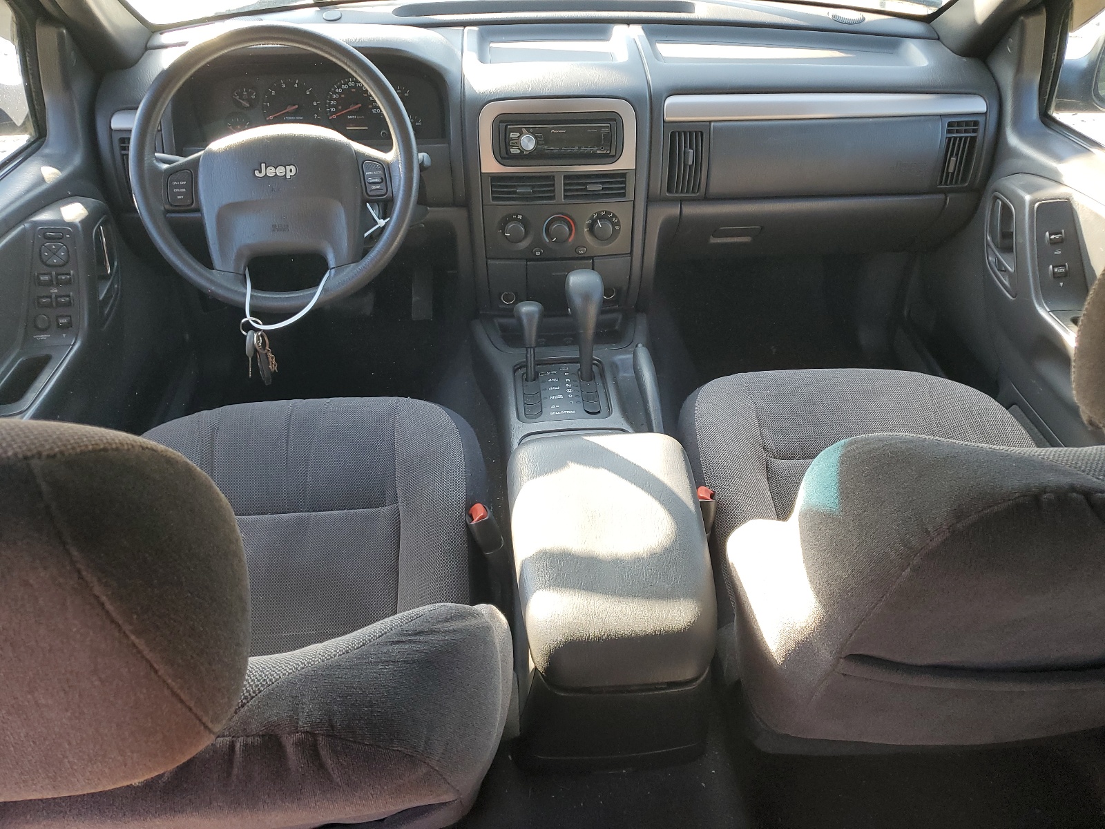 1J4GW48S71C545049 2001 Jeep Grand Cherokee Laredo