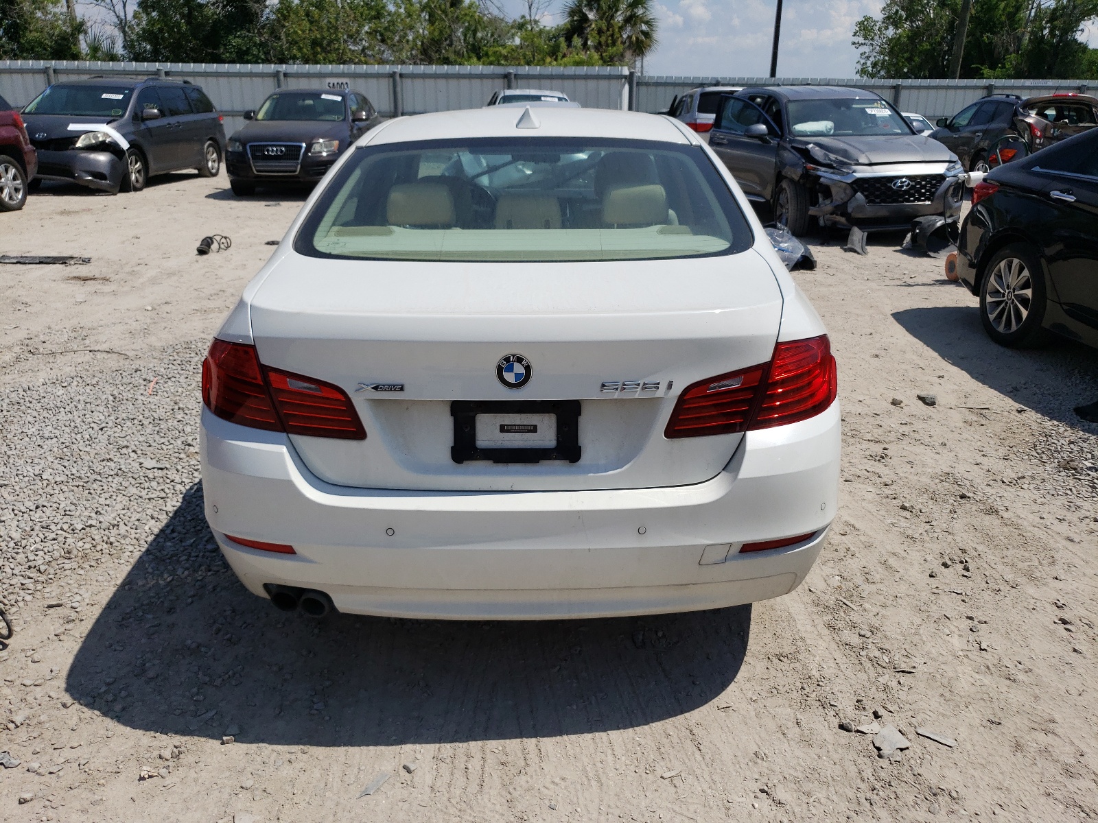 2014 BMW 528 Xi vin: WBA5A7C51ED619612