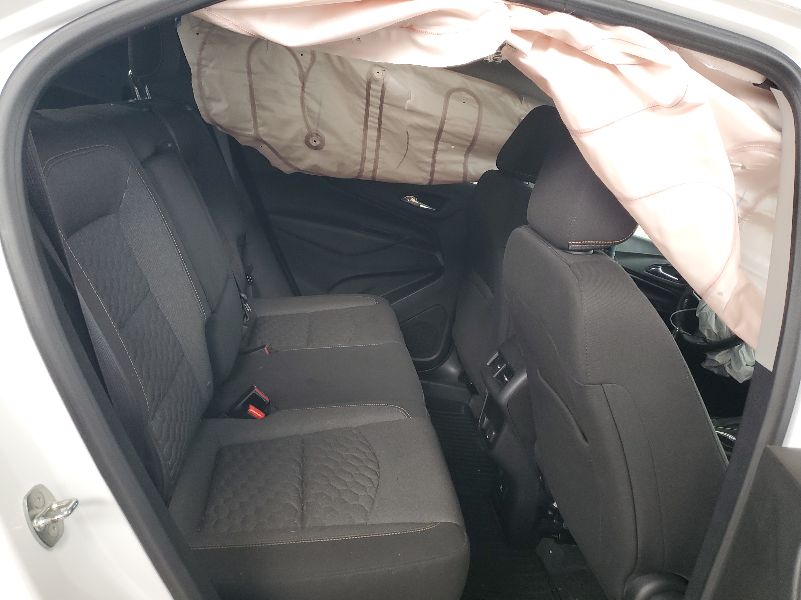 2GNAXJEV4J6325020 2018 Chevrolet Equinox Lt