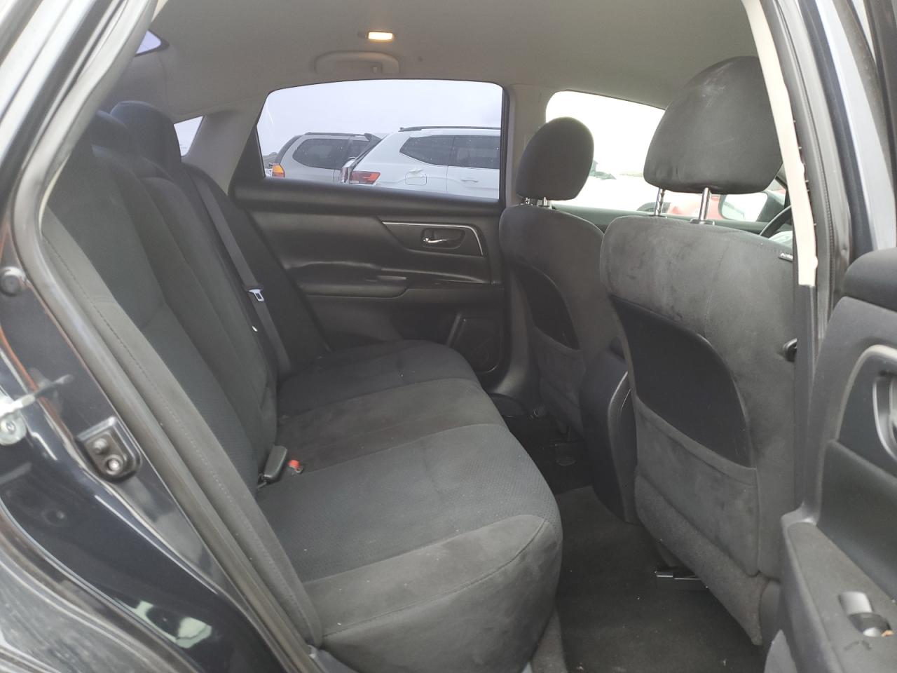 2015 Nissan Altima - Image 10