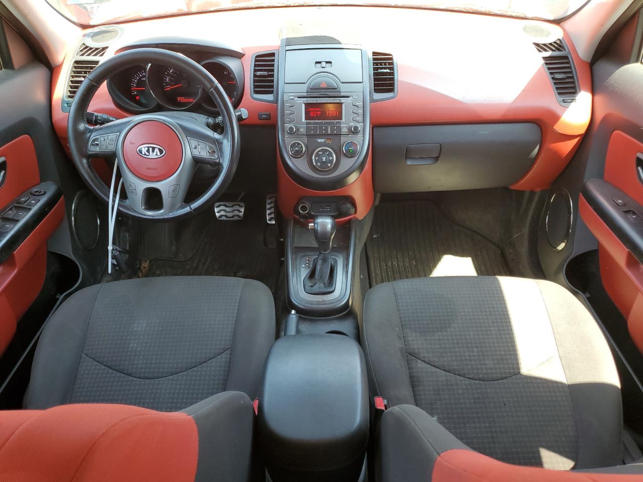 2011 Kia Soul + VIN: KNDJT2A27B7198660 Lot: 56052074