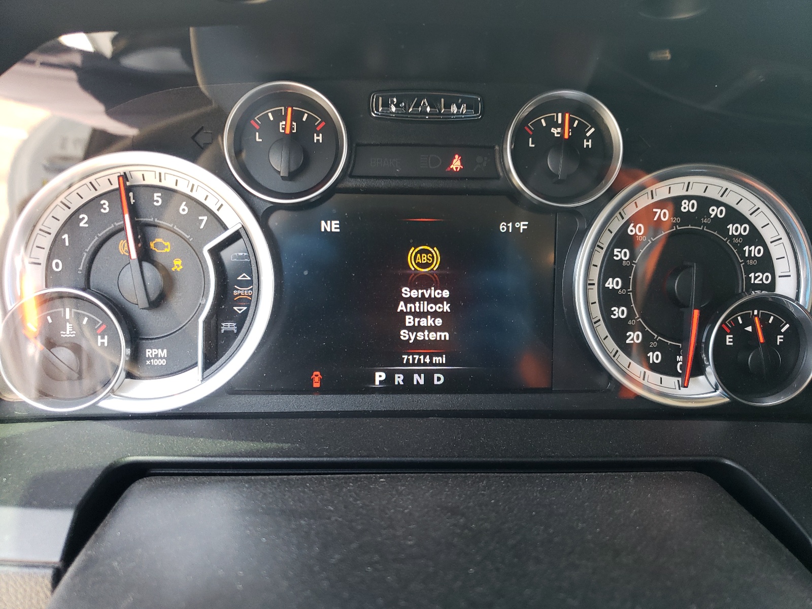 3C6JR6CT8EG171303 2014 Ram 1500 Sport