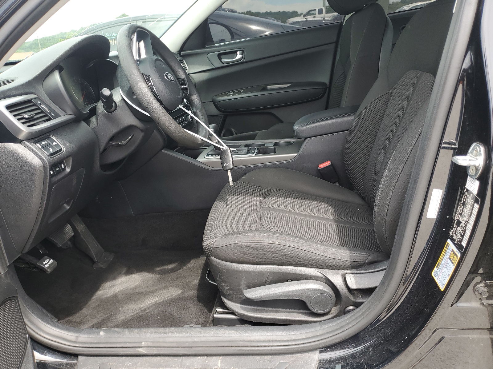 5XXGT4L3XLG402307 2020 Kia Optima Lx