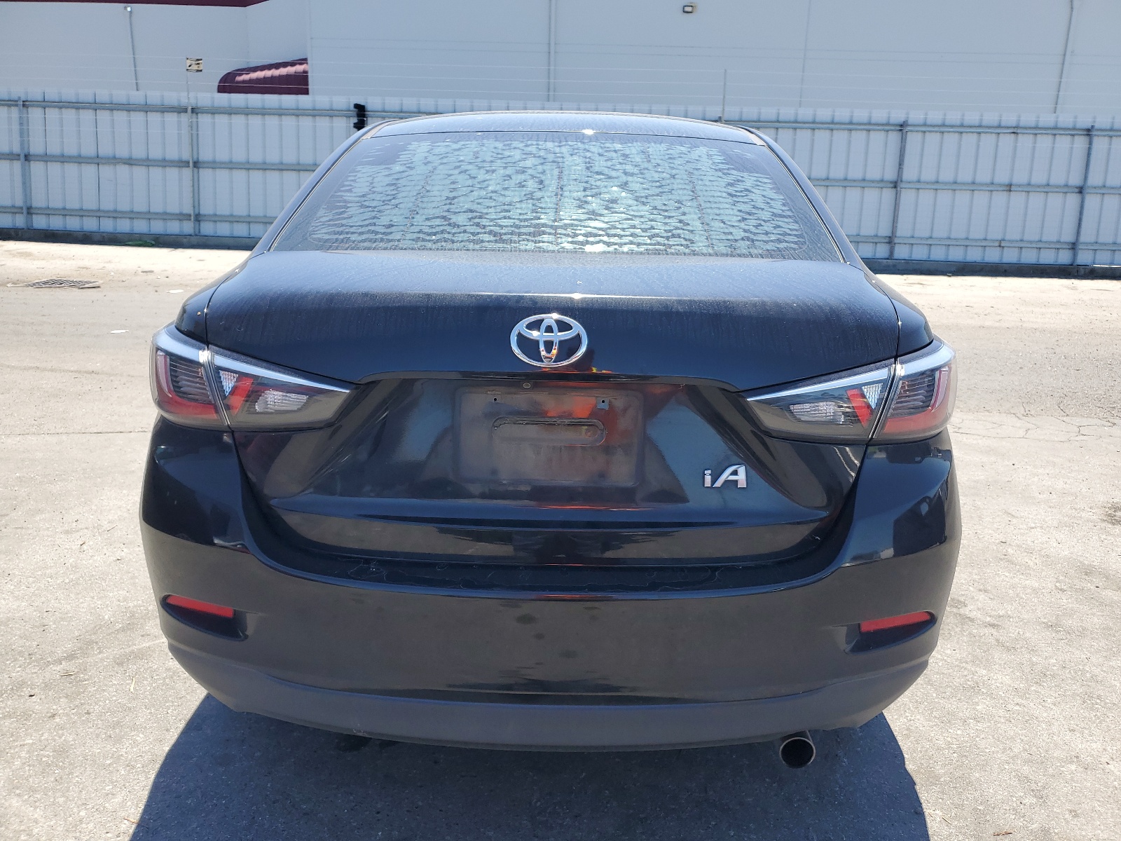 3MYDLBYV4HY160213 2017 Toyota Yaris Ia