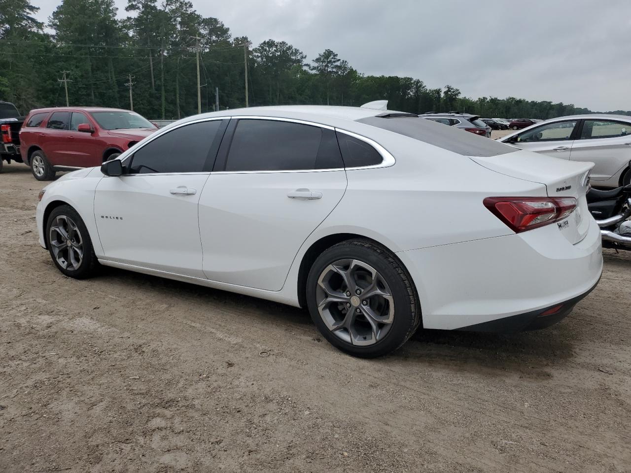 2021 Chevrolet Malibu - Image 2