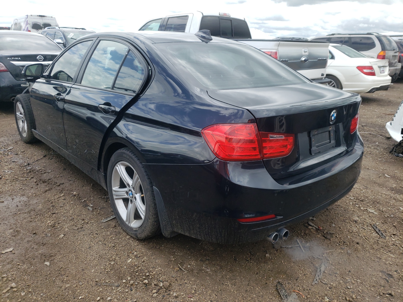 2013 BMW 328 Xi Sulev vin: WBA3B5G50DNS02848