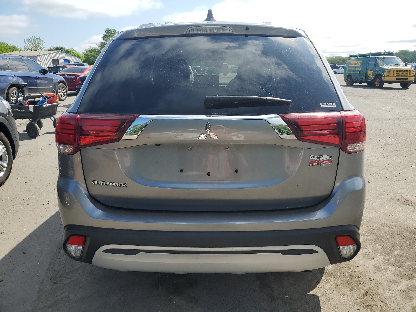 JA4AZ3A36LZ048519 2020 Mitsubishi Outlander Se