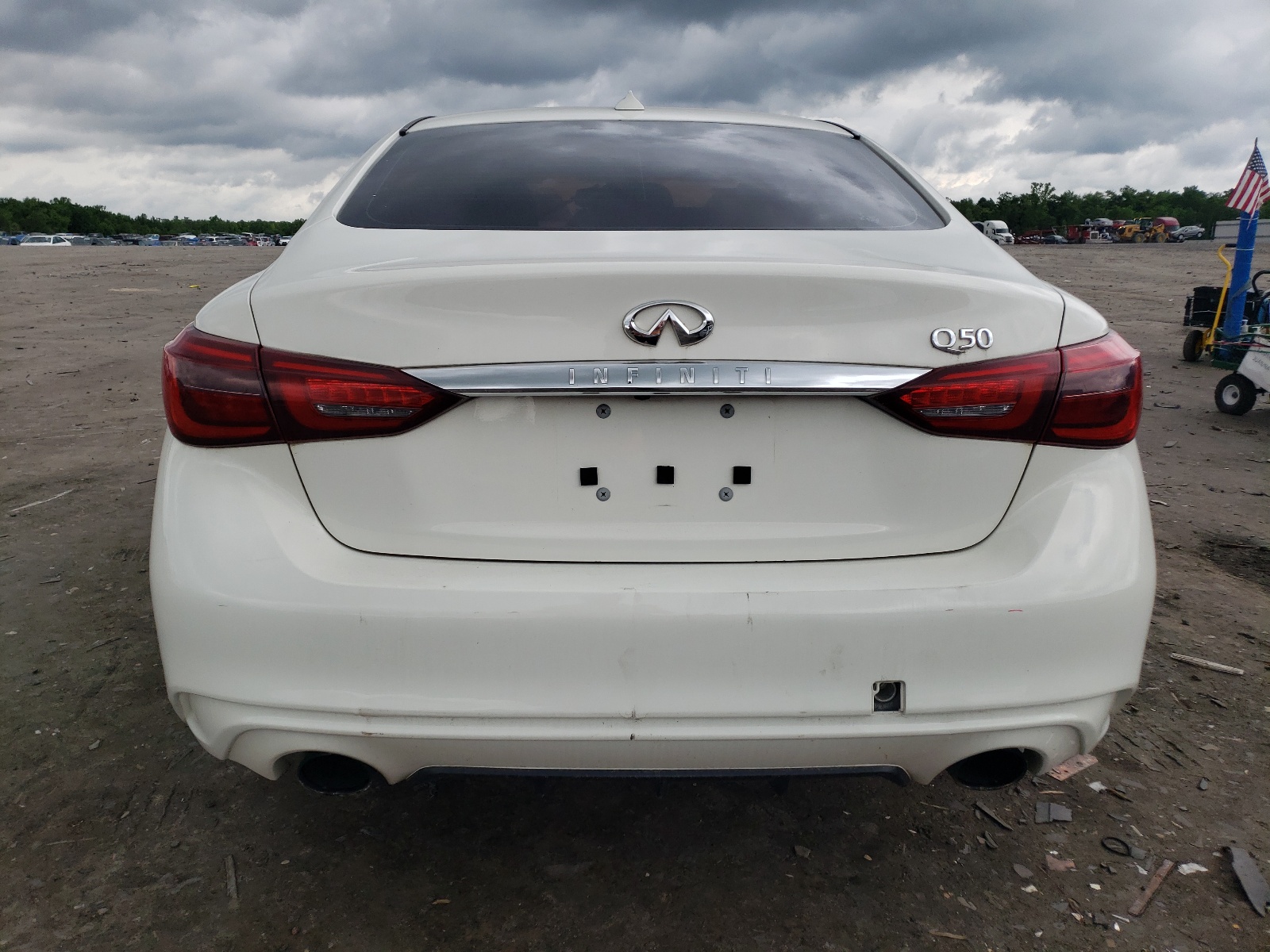 2018 Infiniti Q50 Luxe vin: JN1EV7AP5JM363225