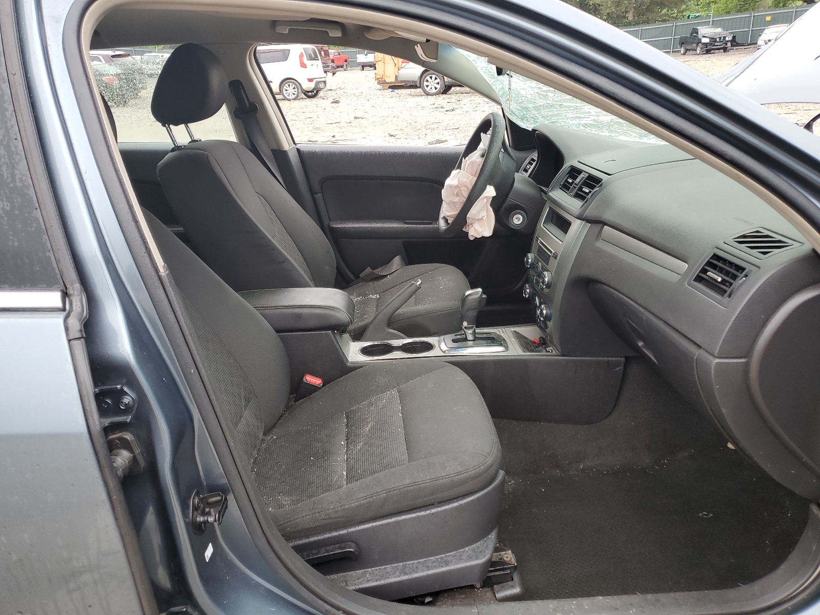 3FAHP0HA7CR190384 2012 Ford Fusion Se