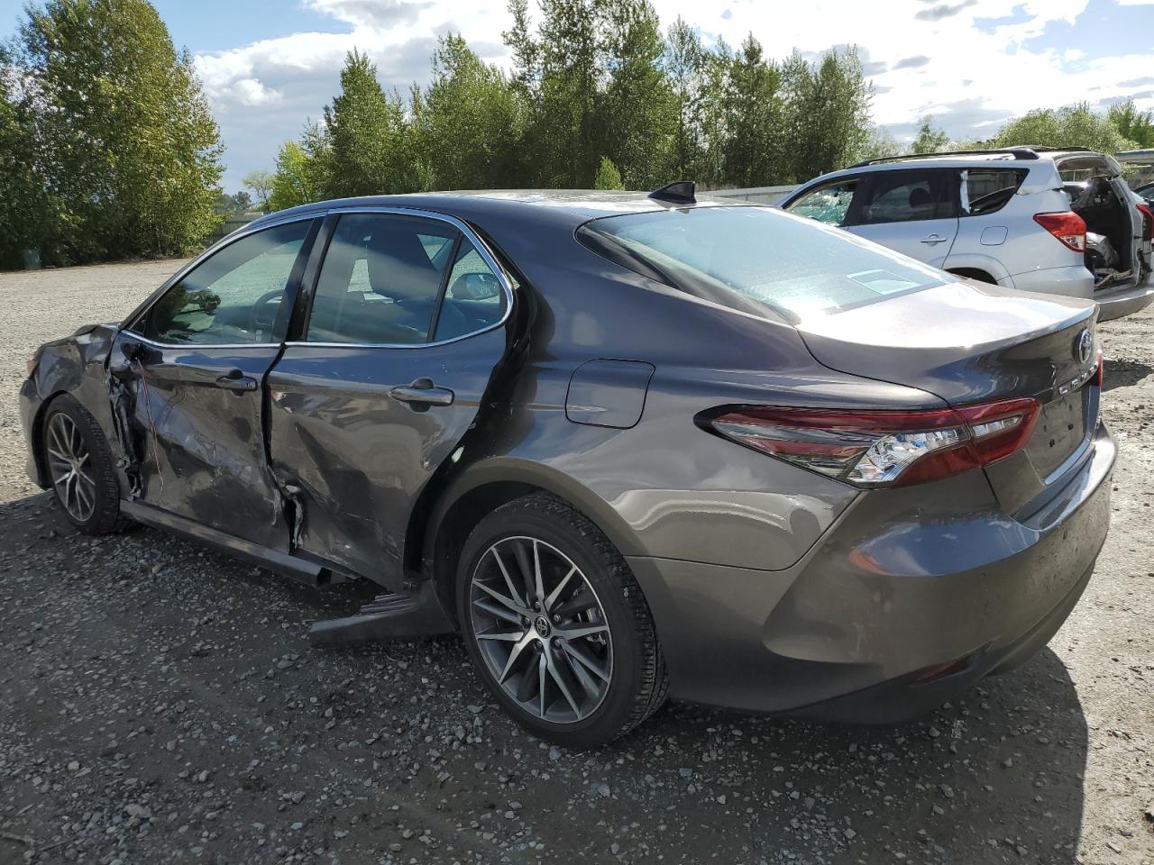 4T1F11AK4PU165464 2023 TOYOTA CAMRY - Image 2