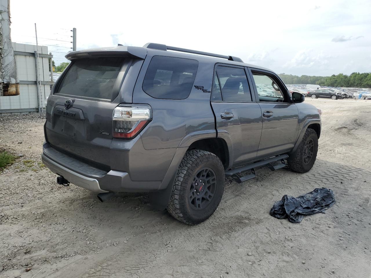 2022 Toyota 4Runner Sr5/Sr5 Premium VIN: JTEPU5JR3N6028355 Lot: 53595704