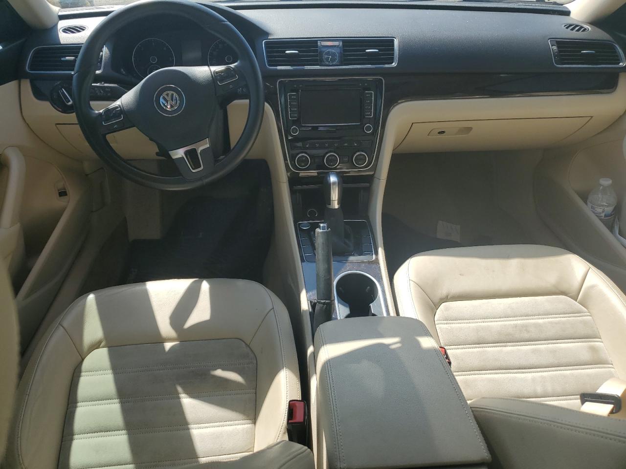 2015 Volkswagen Passat Sel VIN: 1VWCV7A36FC071966 Lot: 55702524