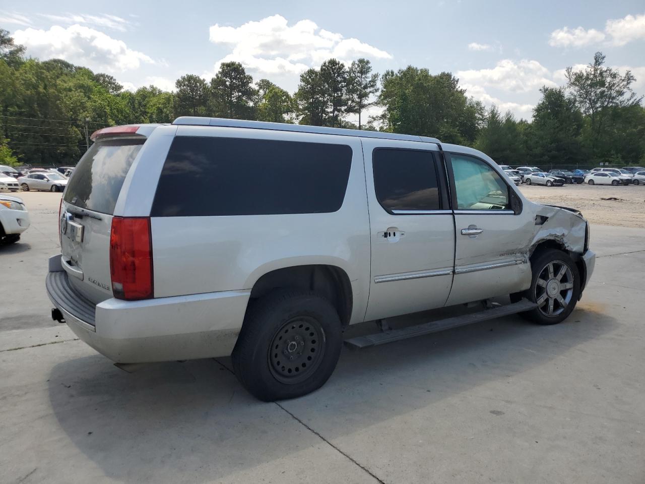 2011 Cadillac Escalade - Image 3