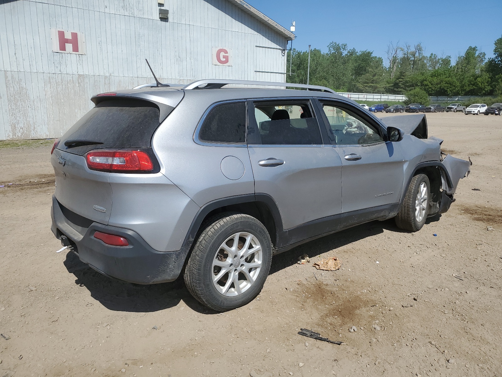 1C4PJMCB3FW653704 2015 Jeep Cherokee Latitude