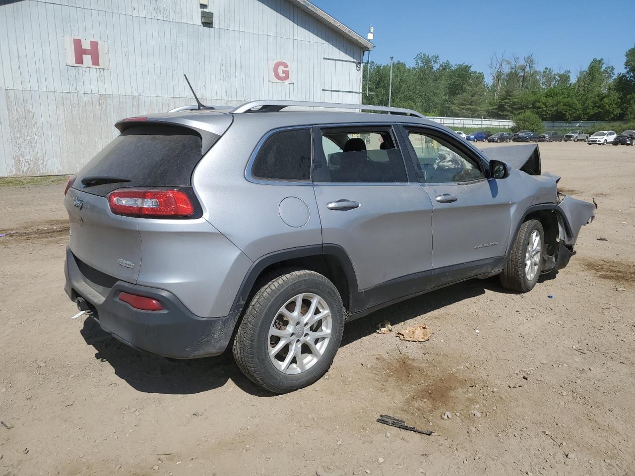 2015 Jeep Cherokee Latitude VIN: 1C4PJMCB3FW653704 Lot: 56047064