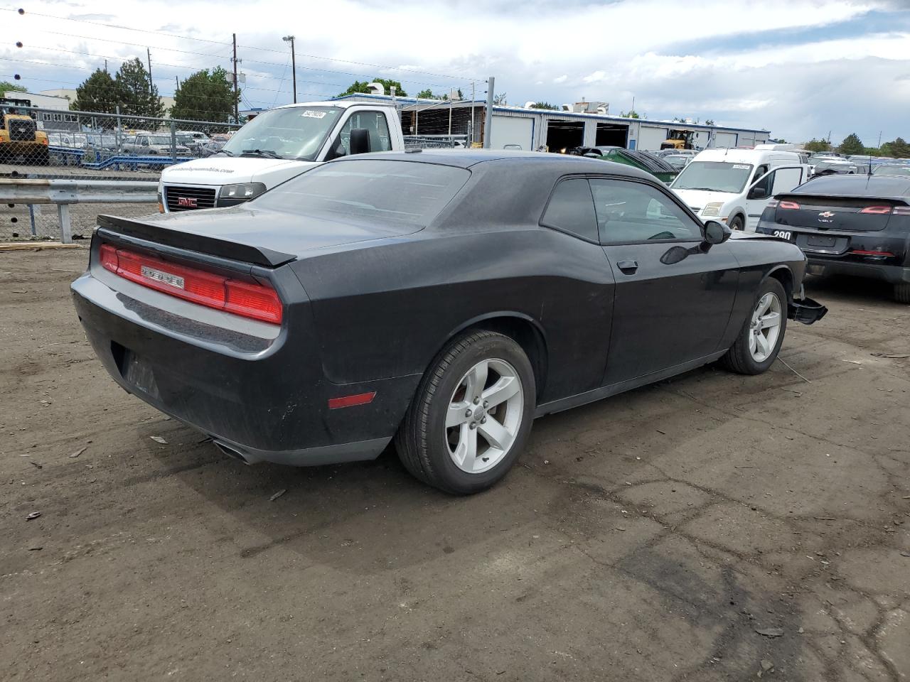 VIN 2C3CDYBTXEH185706 2014 DODGE CHALLENGER no.3