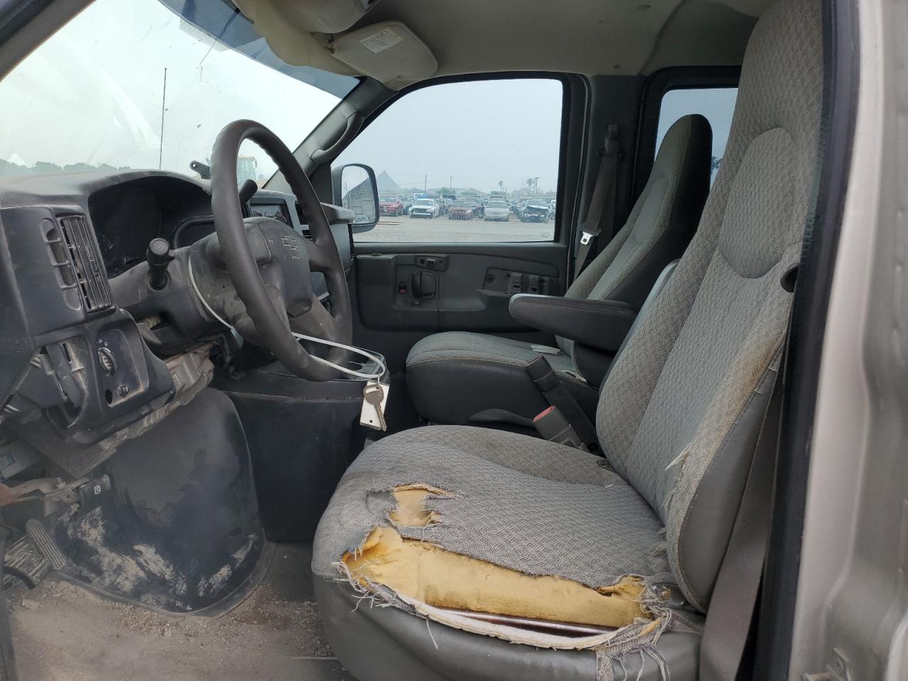 2006 Chevrolet Express G2500 Ls VIN: 1GAGG25V361238155 Lot: 43043233