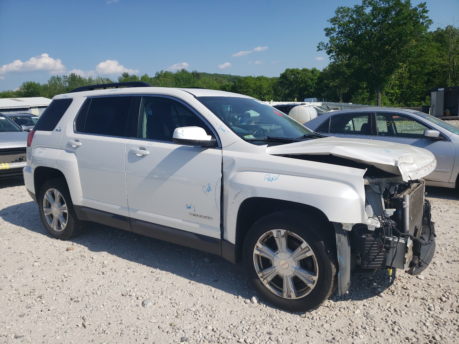 2GKFLTEK5H6353693 2017 GMC Terrain Sle