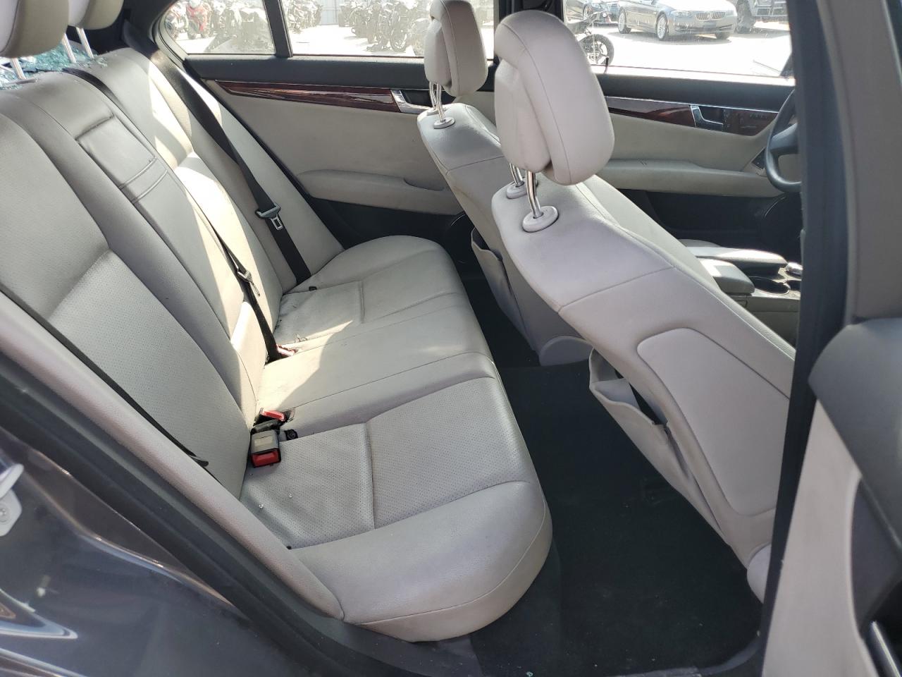 2010 Mercedes-Benz C 350 VIN: WDDGF5GB7AR113920 Lot: 53748324