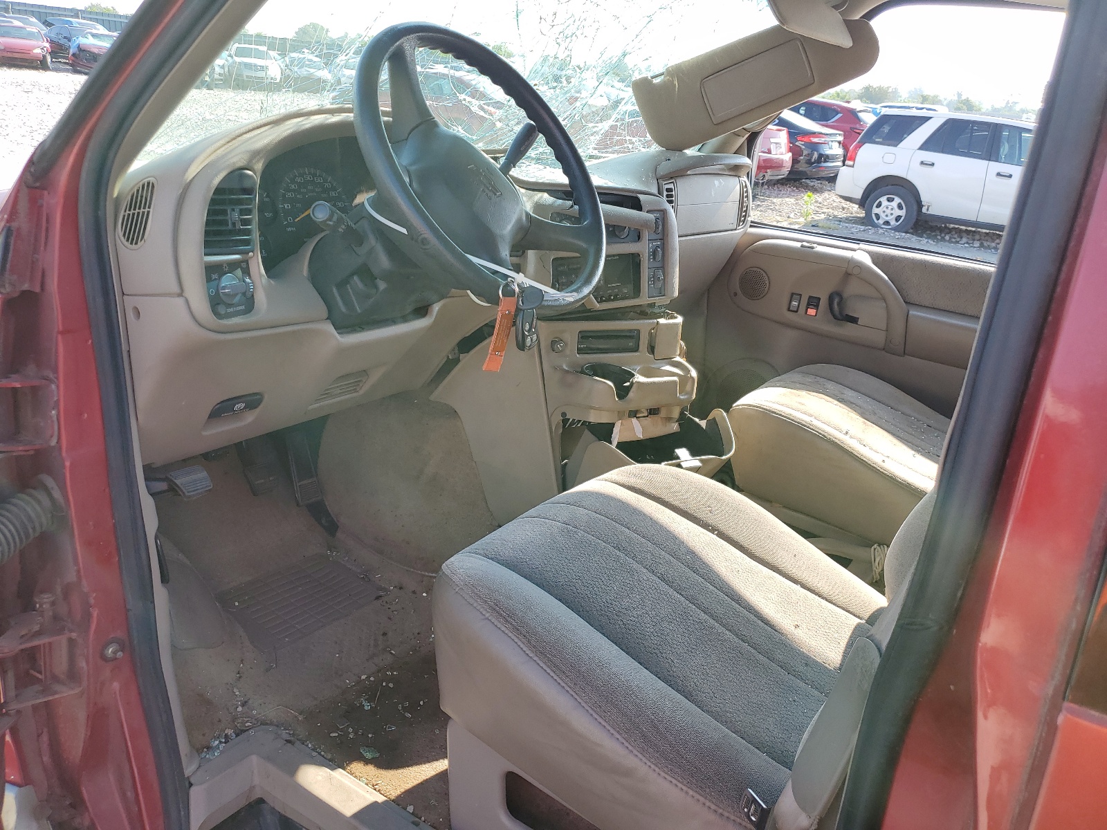 1GNDM19W8YB137441 2000 Chevrolet Astro