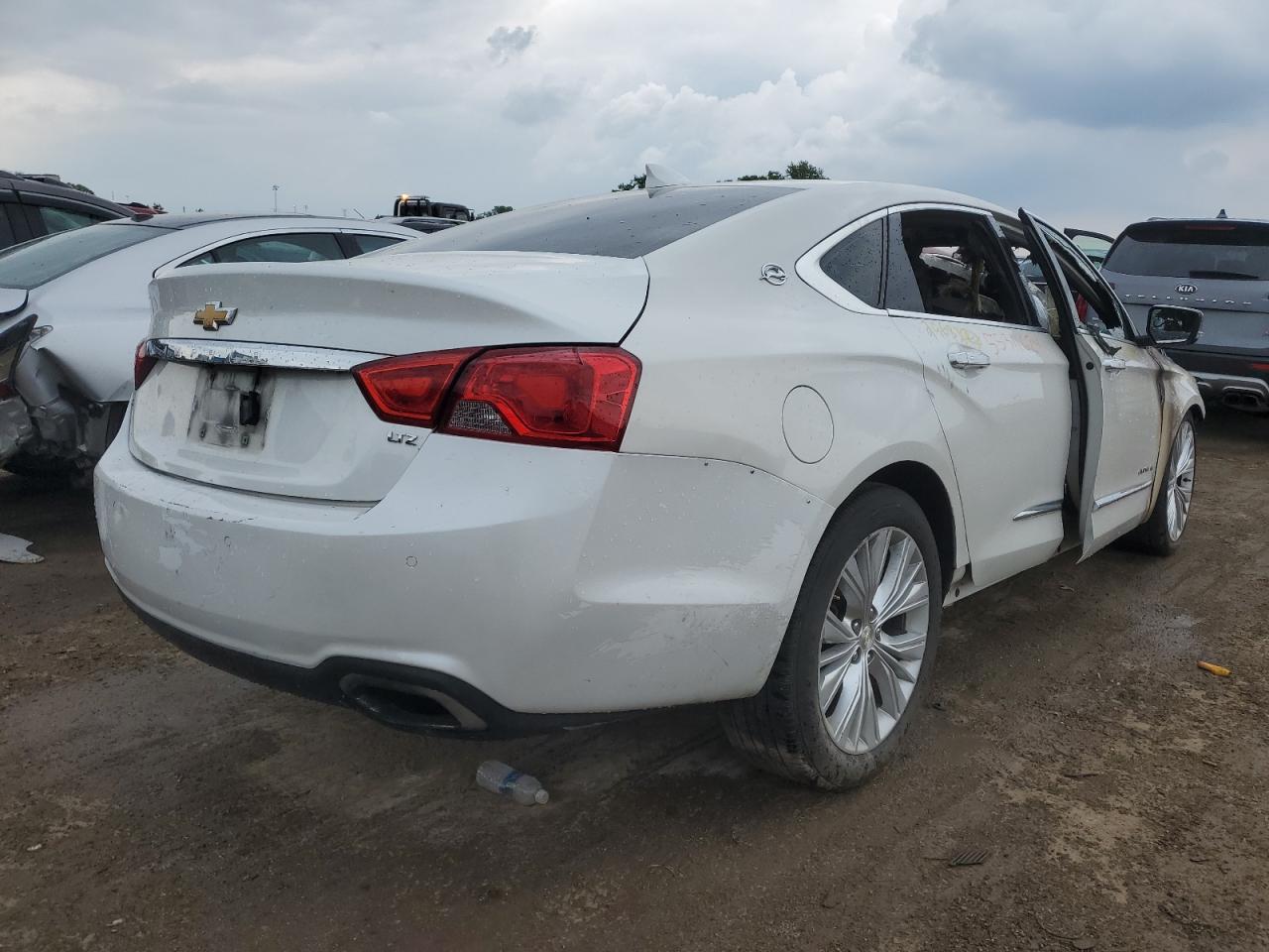 2015 Chevrolet Impala - Image 3