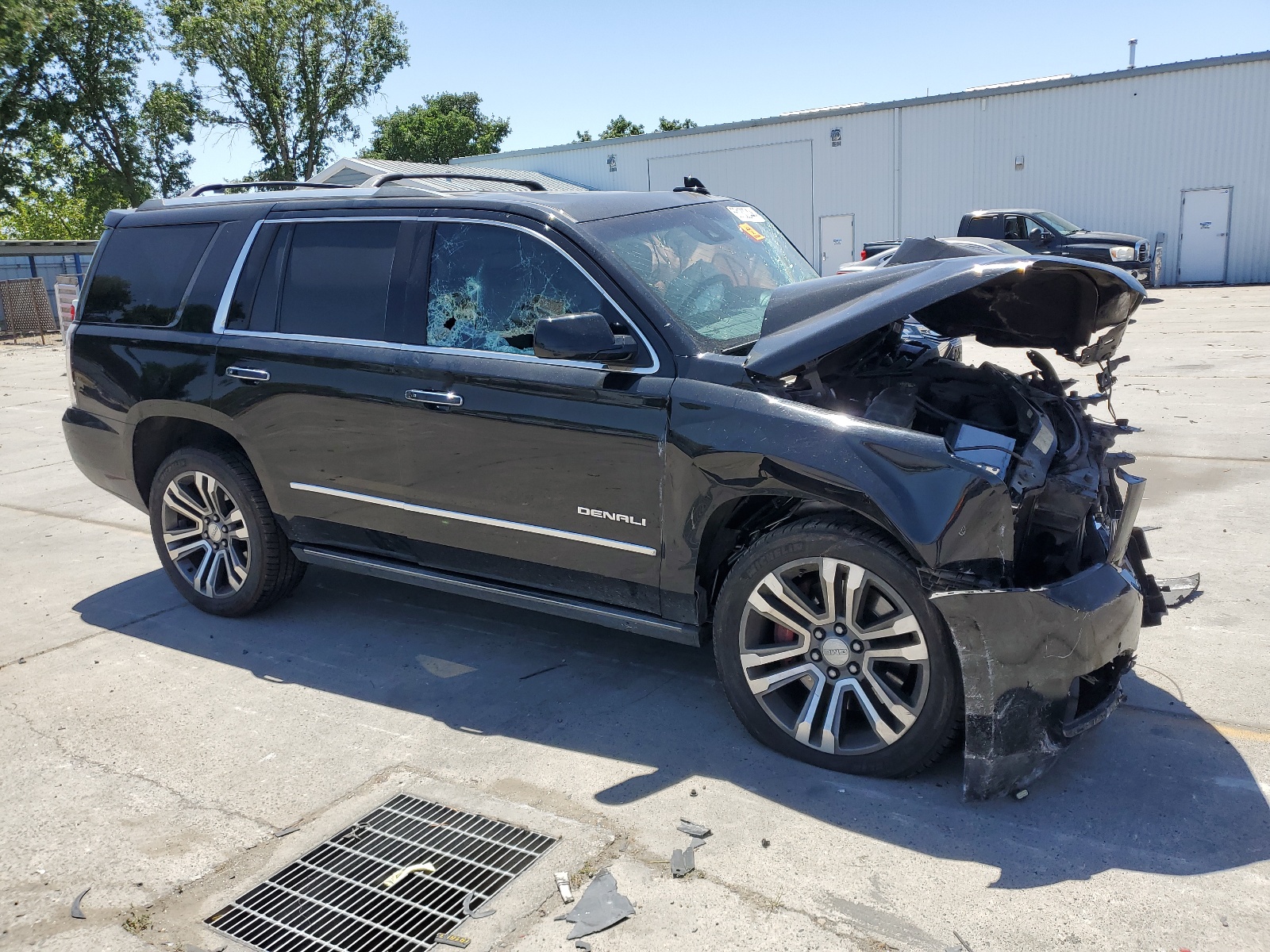 2018 GMC Yukon Denali vin: 1GKS2CKJ8JR225942