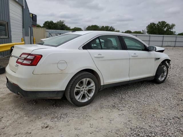 Седаны FORD TAURUS 2014 Белы