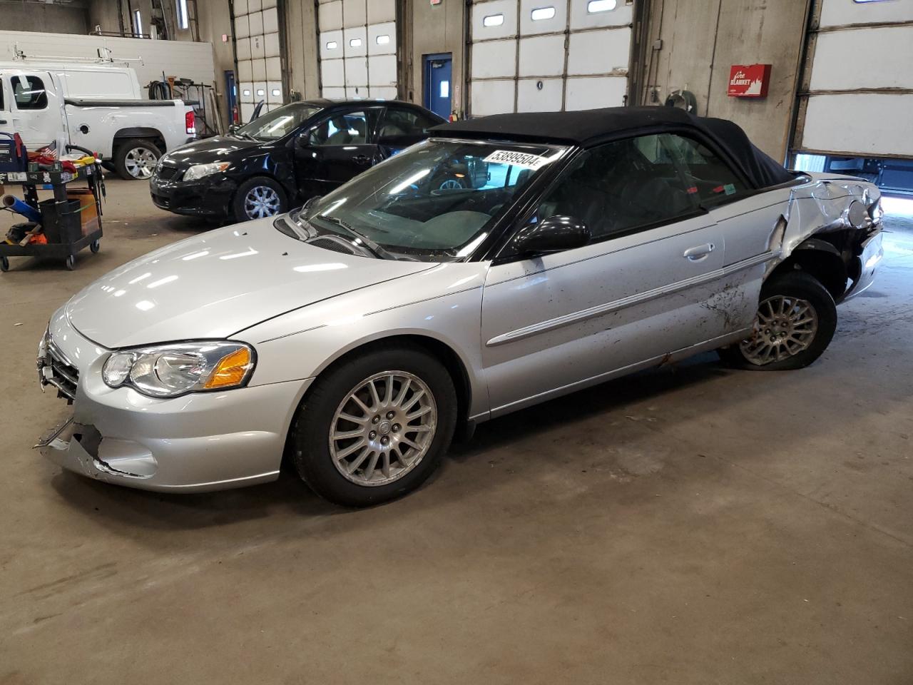 2005 Chrysler Sebring - Image 1