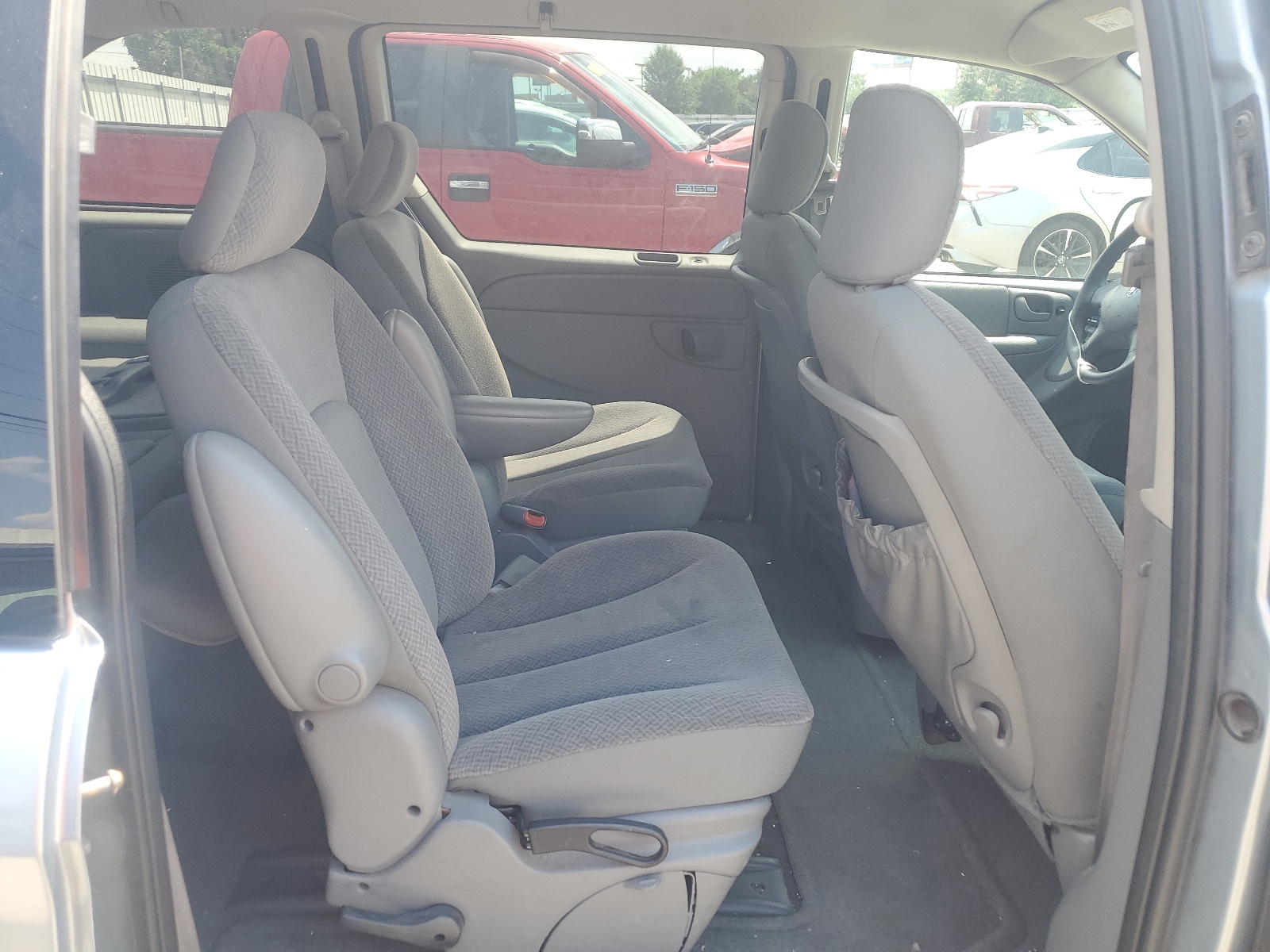 1D4GP45R65B341491 2005 Dodge Caravan Sxt