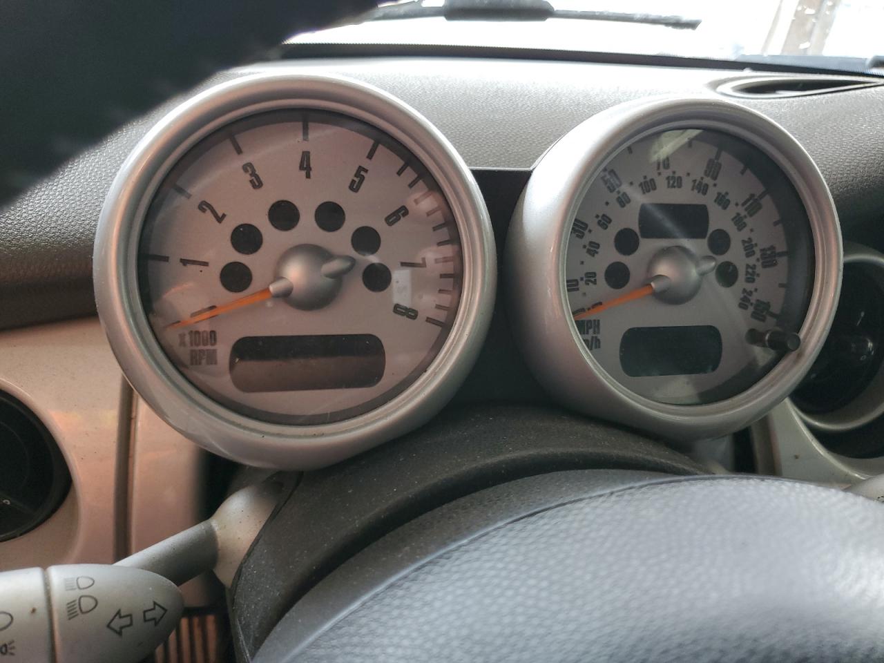 2004 Mini Cooper S VIN: WMWRE33414TD81418 Lot: 53906094