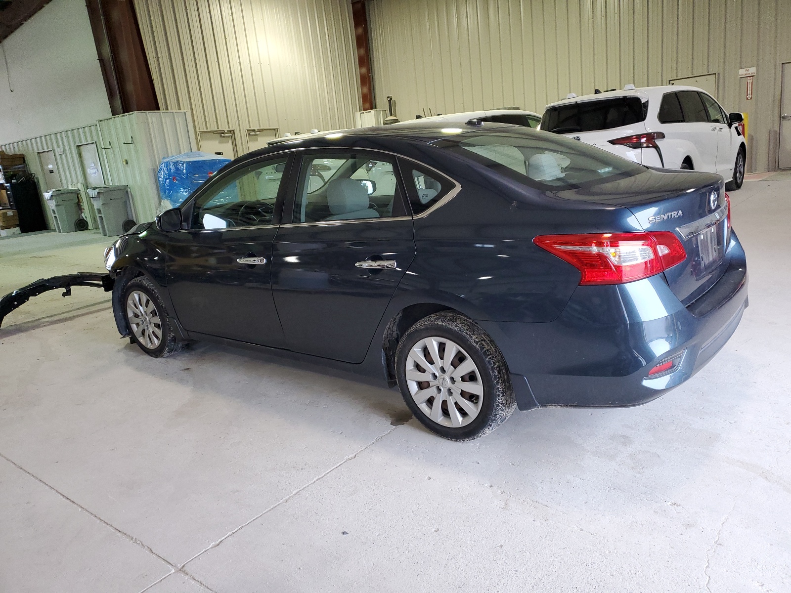 2016 Nissan Sentra S vin: 3N1AB7AP4GL662487