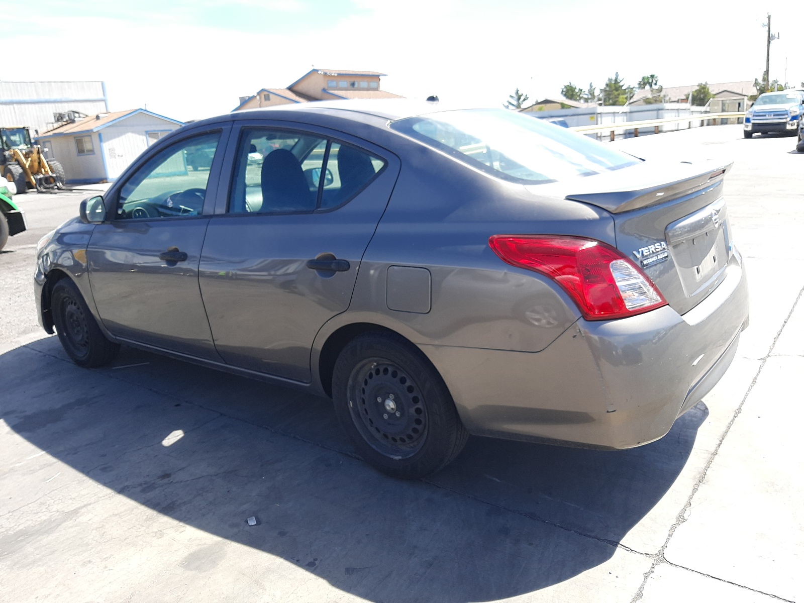 2015 Nissan Versa S vin: 3N1CN7AP3FL893637