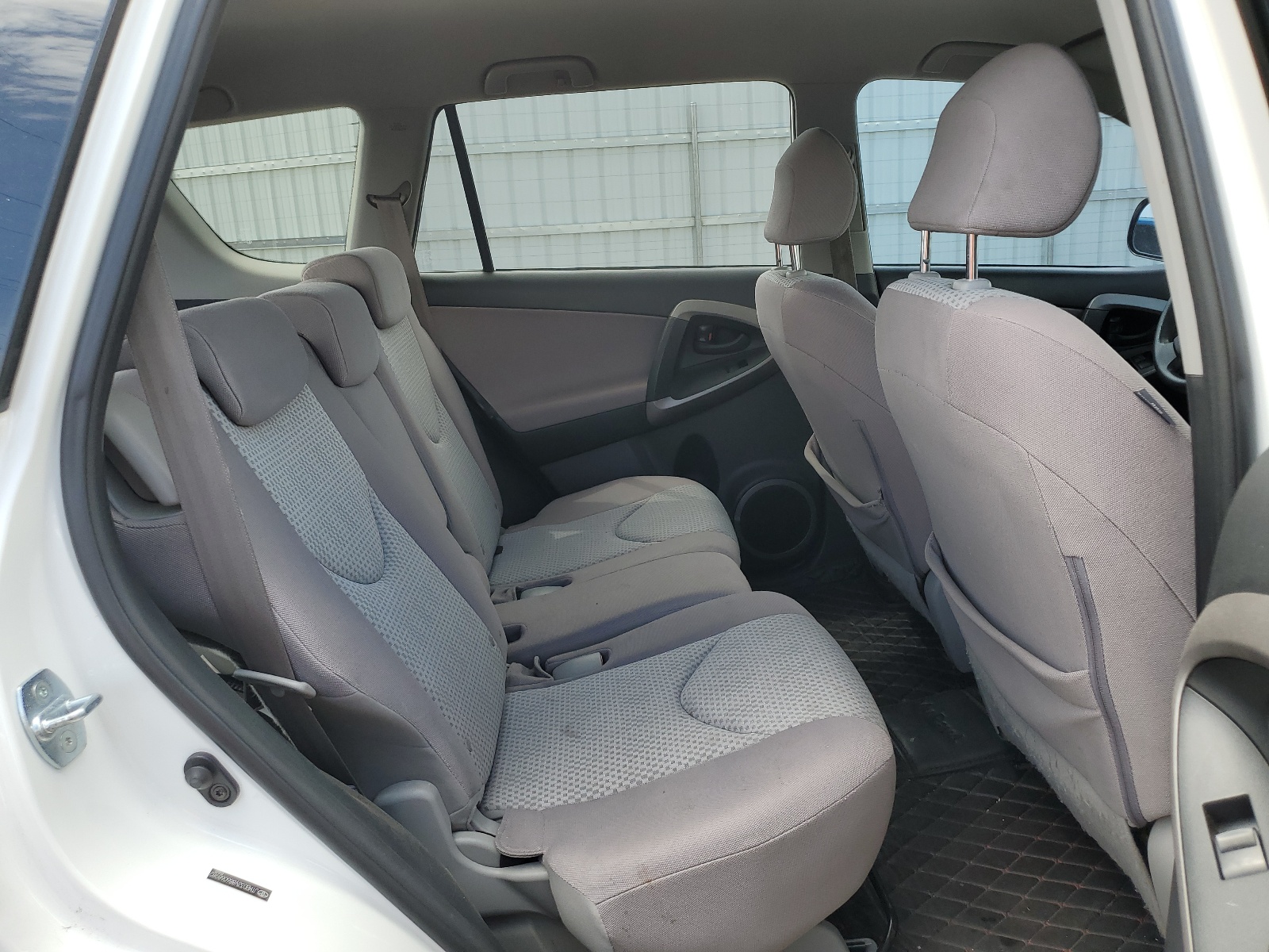 JTMBD33V886068982 2008 Toyota Rav4