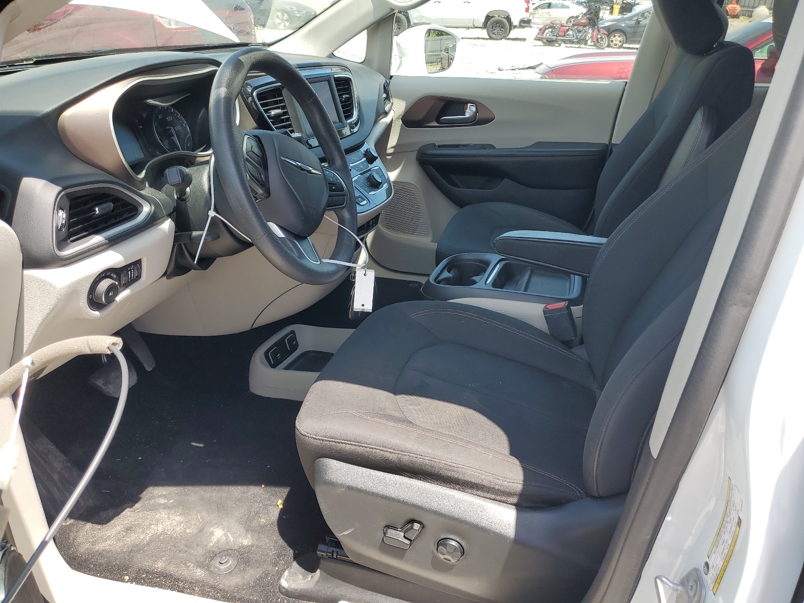 2C4RC1FG6JR128131 2018 Chrysler Pacifica Touring Plus