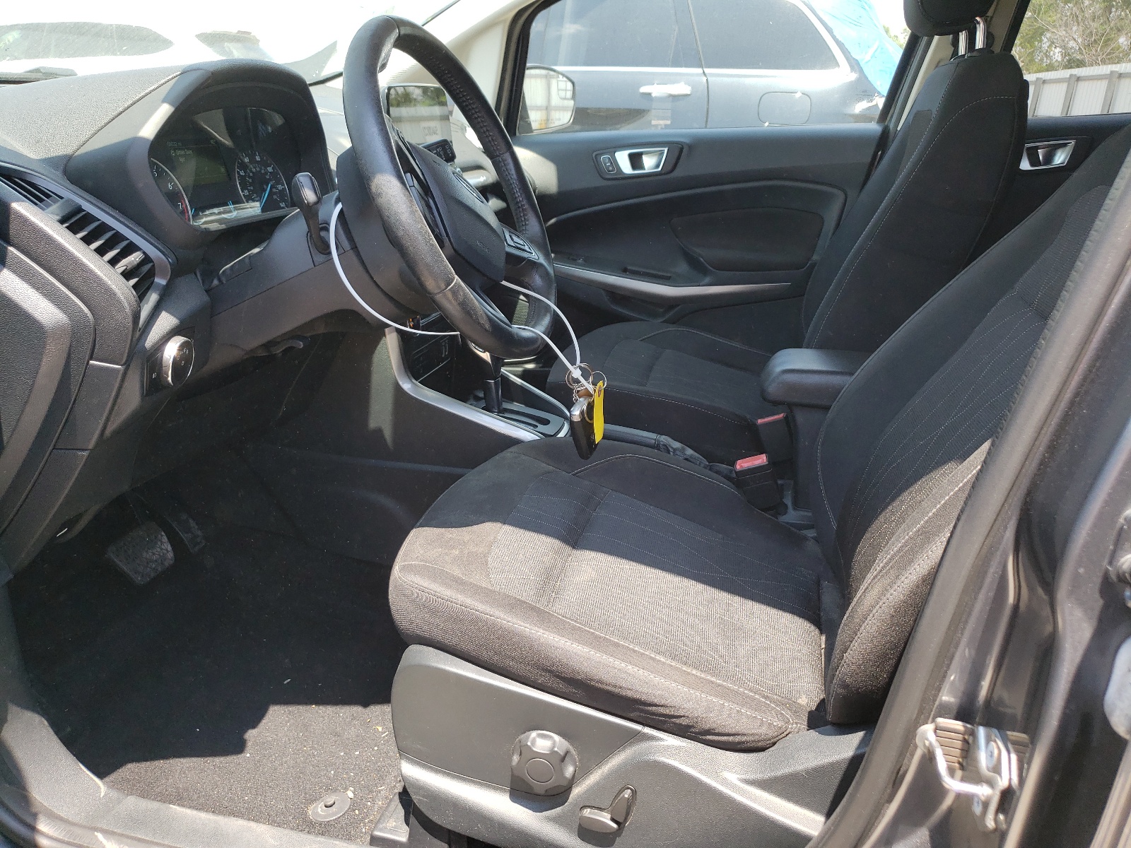 MAJ3P1TE2JC166693 2018 Ford Ecosport Se